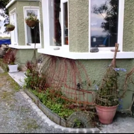 Hidden Hearts & Hottub Apartament Roscrea